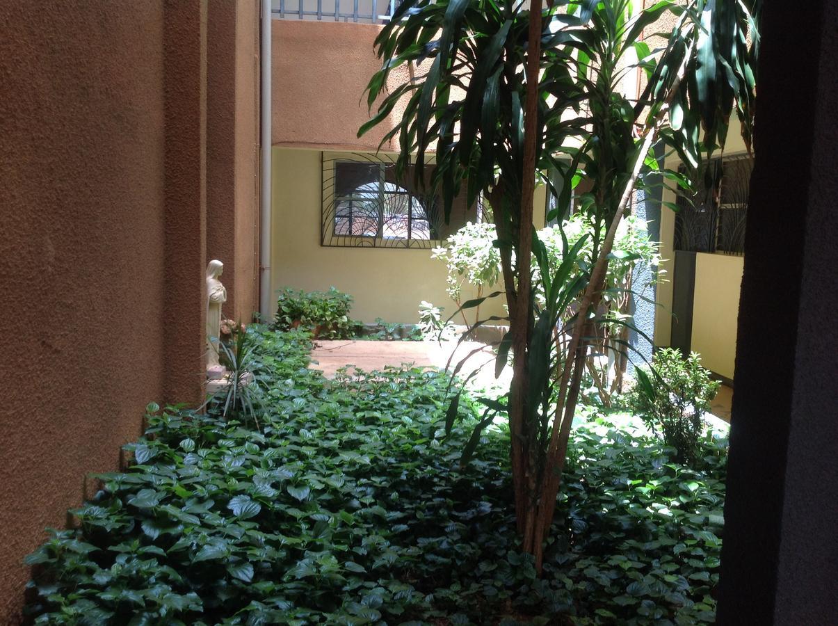Hotel La Rose Des Sables Ouagadougou Exterior foto