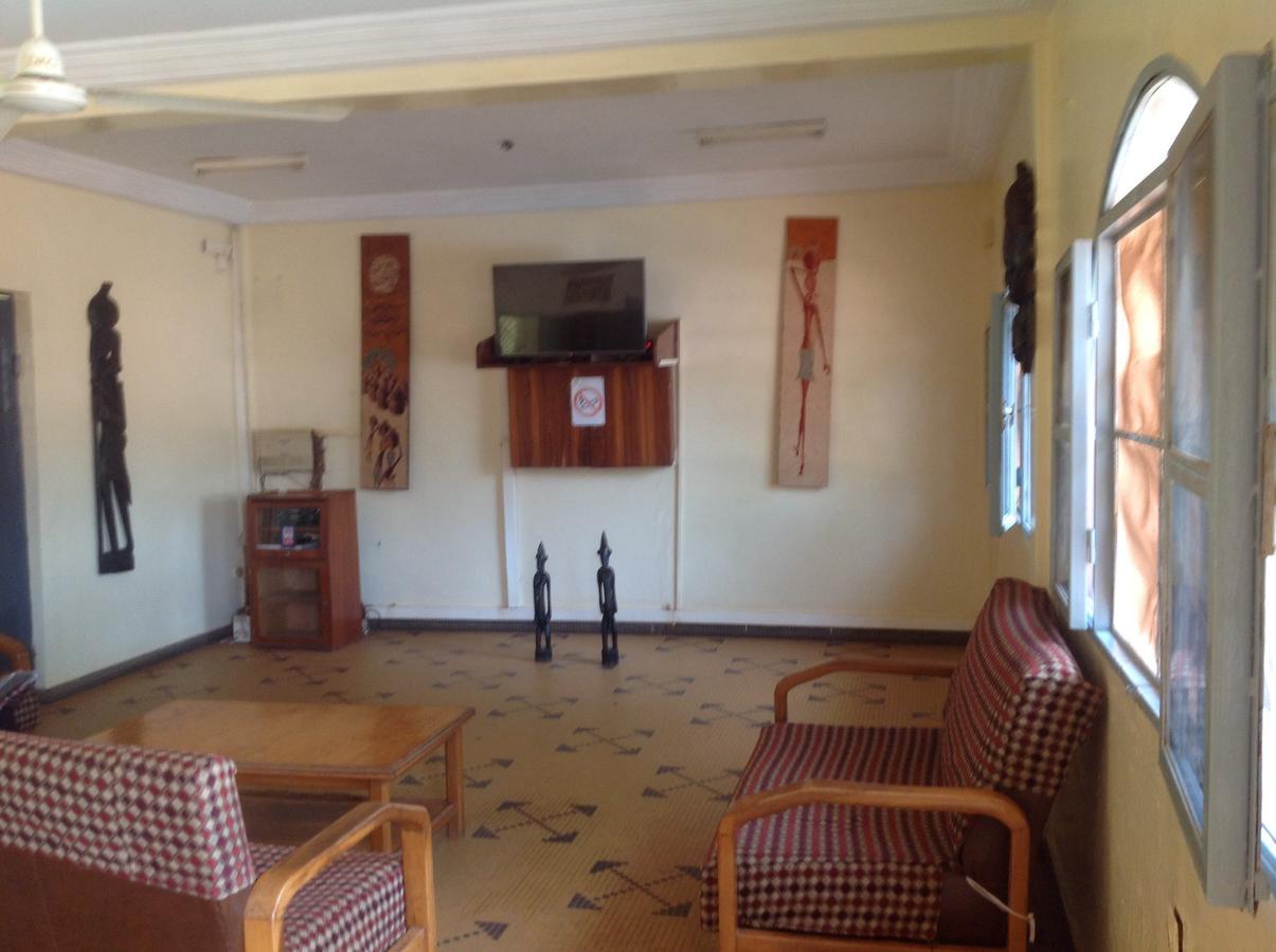 Hotel La Rose Des Sables Ouagadougou Exterior foto